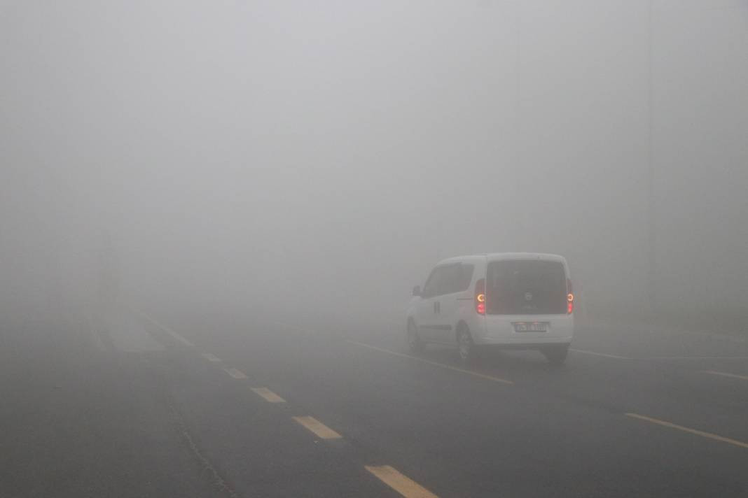 Sürücüler dikkat! Bolu Dağı'nda göz gözü görmüyor - Resim: 1